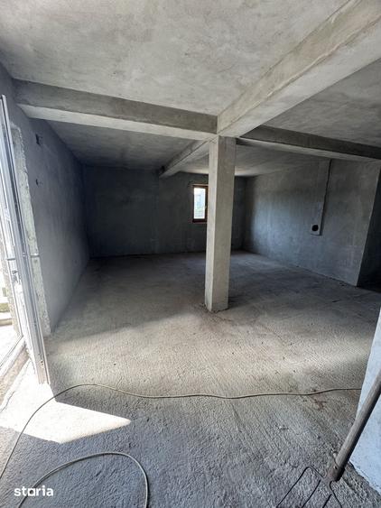 Casă cu Teren 1300 Mp în Bulzești