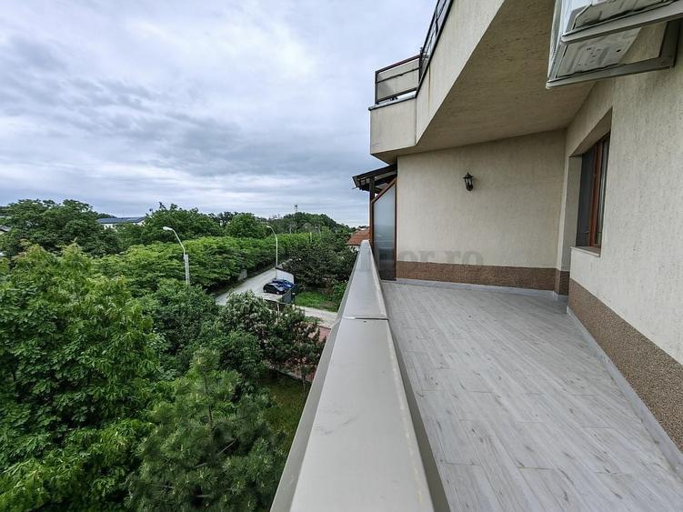 Apartament cu 4 camere decomandat, mobilat în Băneasa