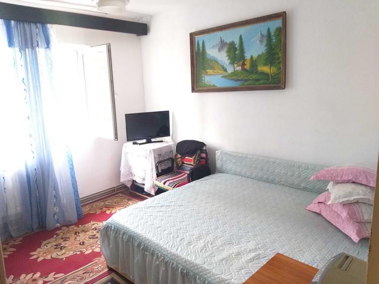 Apartament cu 2 camere semidecomandat în Micro 9