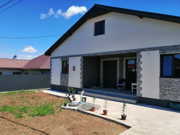 Casă cu 3 camere cu Teren 420 Mp în Valu lui Traian