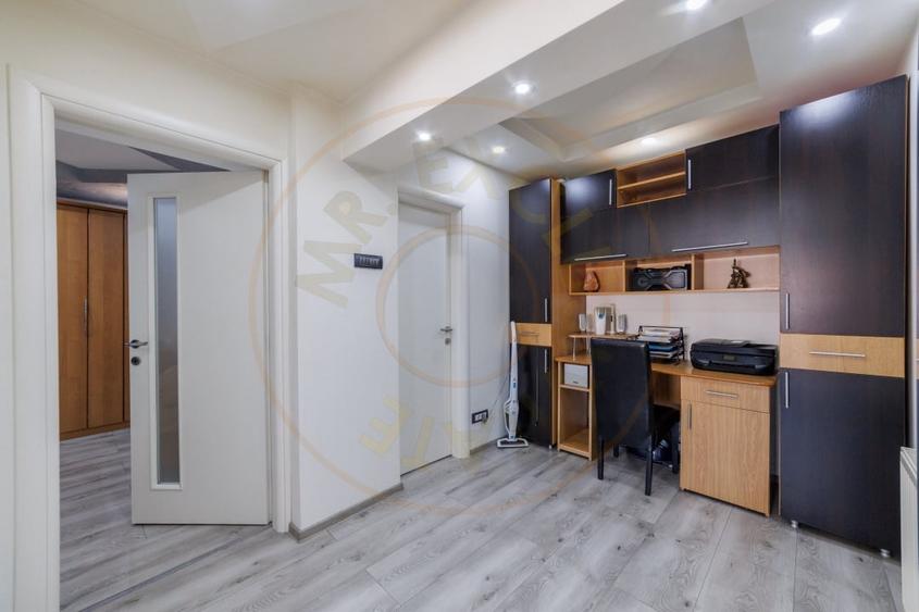 Apartament cu 3 camere decomandat, mobilat în Prundu