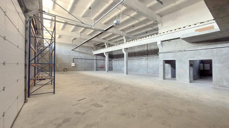 Spațiu industrial, de 530 mp, în Central