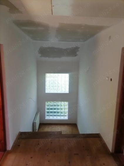 Casă cu 3 camere în Curtea de Argeș
