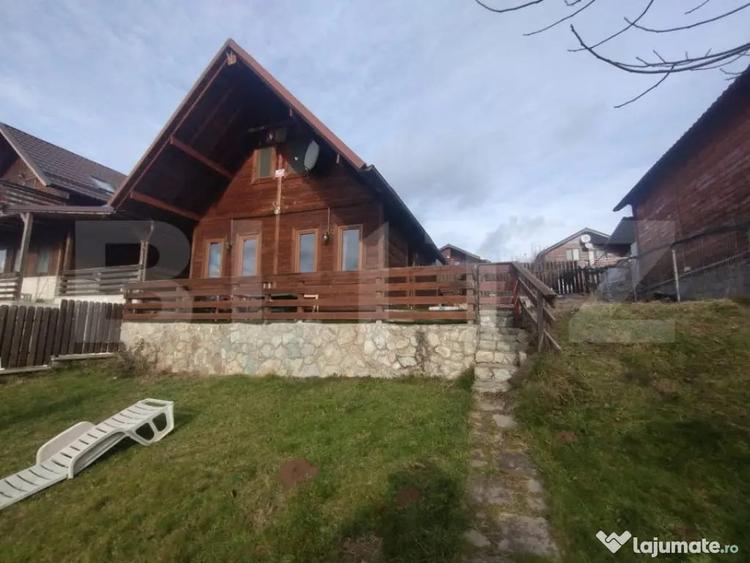 Casă cu 4 camere cu Canalizare în Beclean