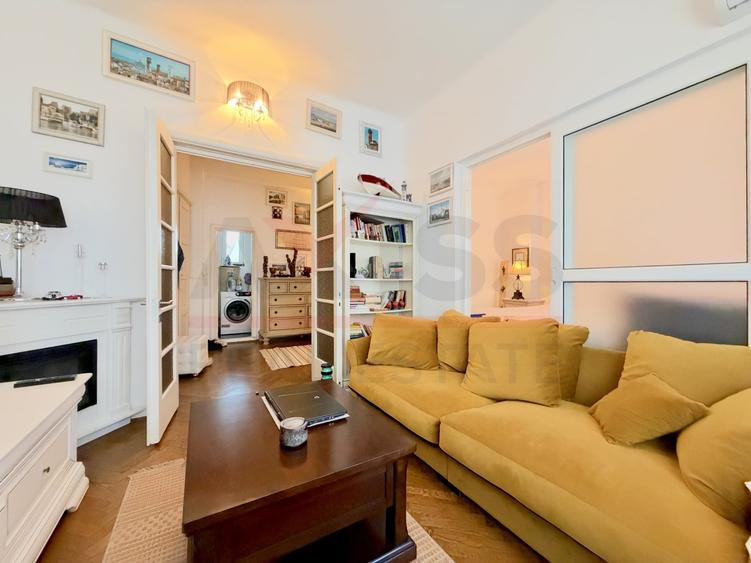 Apartament cu 3 camere decomandat, mobilat în Peninsula