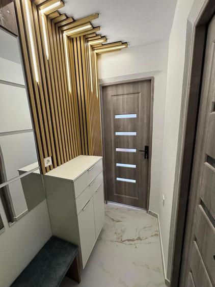 Proprietar vand apartament cu 2 camere, etaj 2 - 2