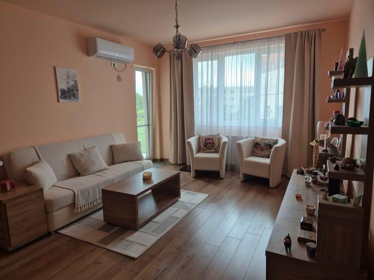 Apartament cu 2 camere semidecomandat, mobilat în Micălaca