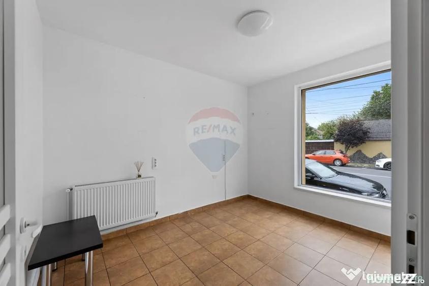 Spațiu comercial, de 130 mp, în Intim