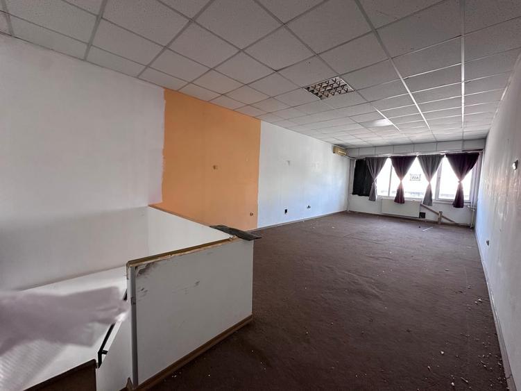 Spațiu comercial, de 73.129997253418 mp, în Militari