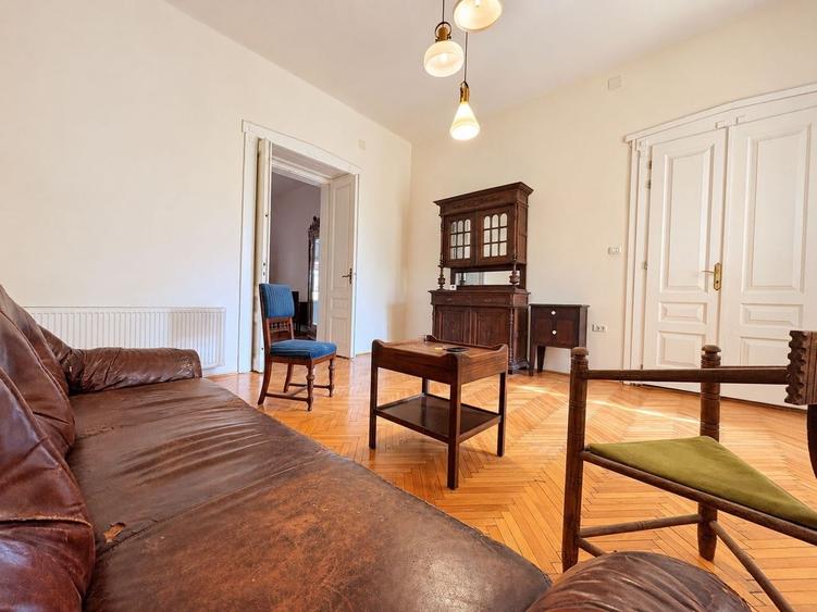 Apartament cu 2 camere semidecomandat în Sinaia