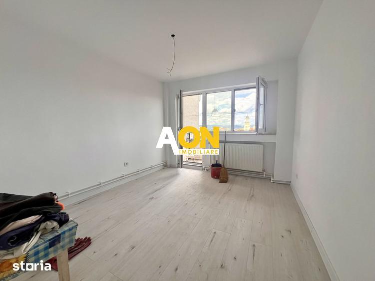Apartament cu 4 camere decomandat în Cetate