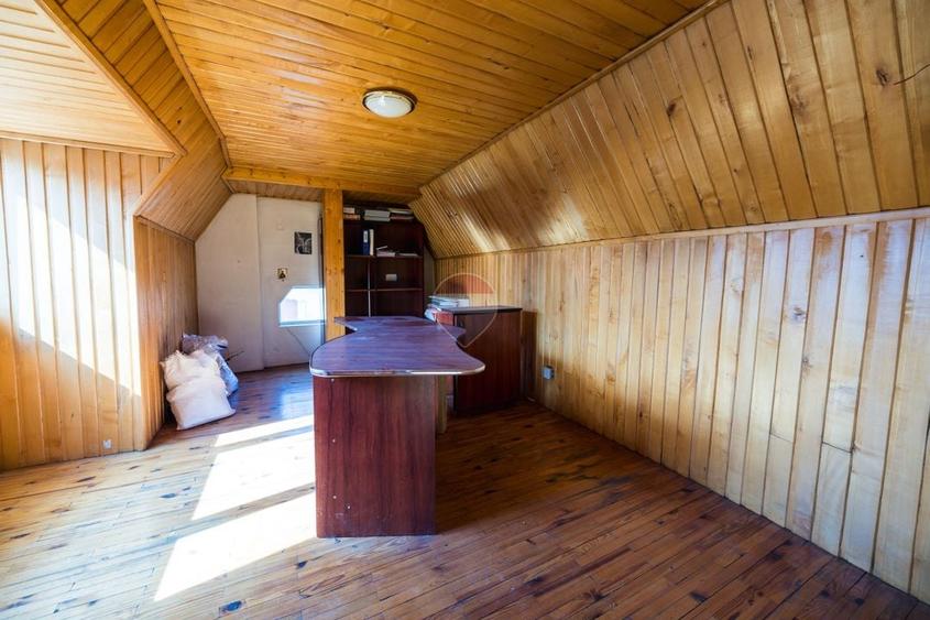 0% comision | Apartament la casă, parter și mansardă | Strada Lungă - 25