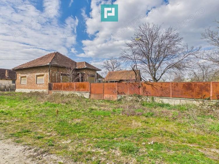 Casa cu teren de 1800 mp, in Buteni, Arad - 3