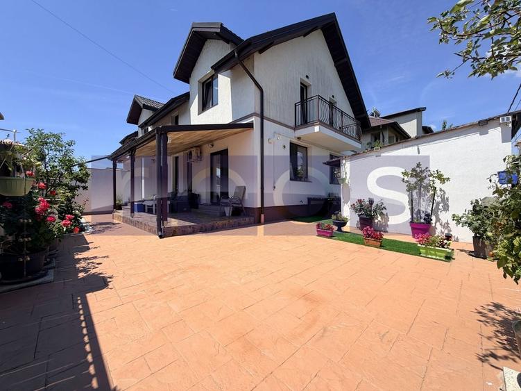 Duplex cu 4 camere cu Canalizare în Central