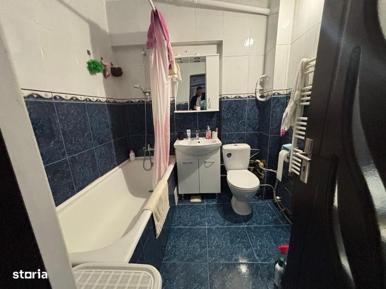 Apartament cu 3 camere decomandat în Independenței