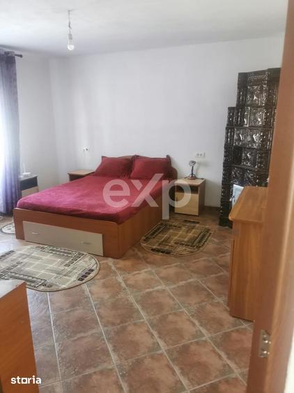 Casă cu 5 camere cu Teren 700 Mp în Dragomirești