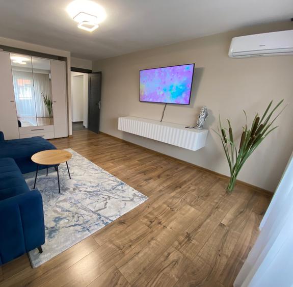 Apartament cu 2 camere decomandat în Exterior Vest