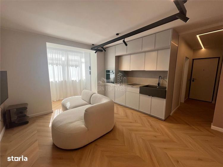 Apartament cu 3 camere, mobilat în Sub Arini