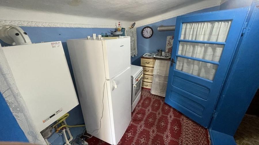 Casă cu 3 camere în Odaia Manolache