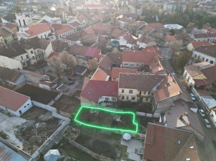 Spațiu comercial, în Ultracentral