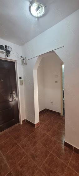 Garsonieră decomandată în Rogerius