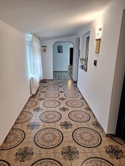 Casă cu 4 camere în Pângărați