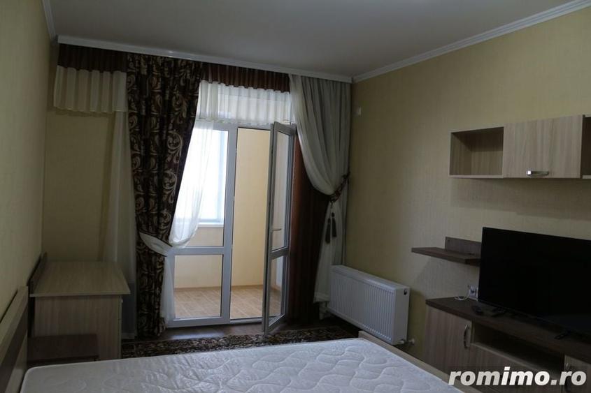 Garsonieră decomandată în Romană