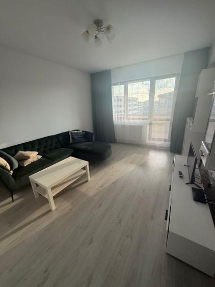 Apartament cu 3 camere decomandat în Militari