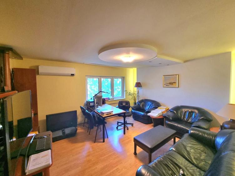 Apartament cu 3 camere decomandat, mobilat în Steaua