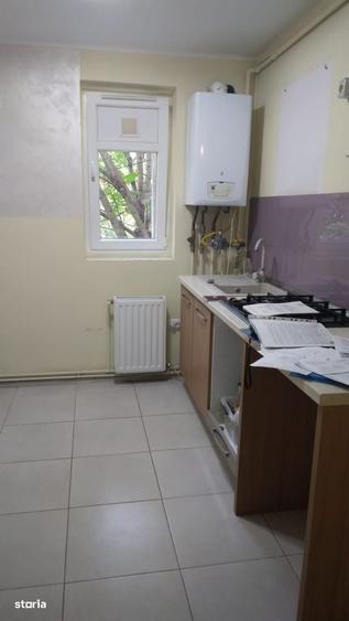 Apartament cu 3 camere în Vitan