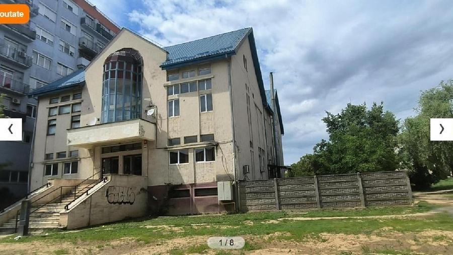 Spațiu comercial, de 1,700 mp, în Central