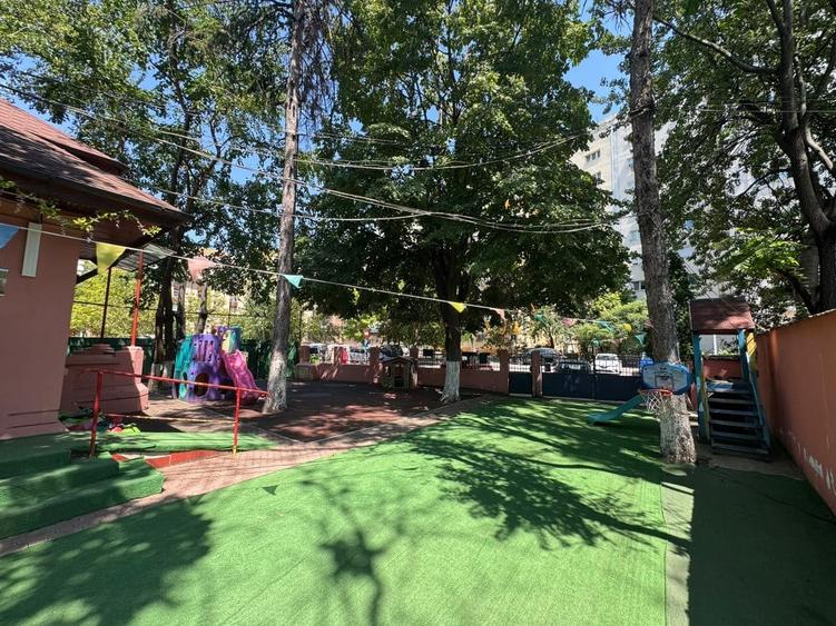Casă cu 5 camere cu Teren 800 Mp în Timpuri Noi