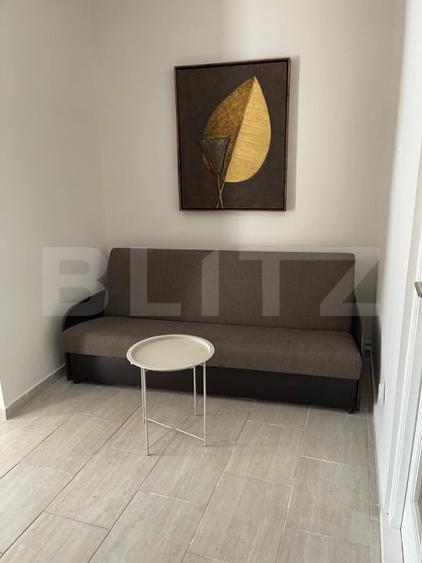 Apartament cu 2 camere semidecomandat, mobilat în Semicentral