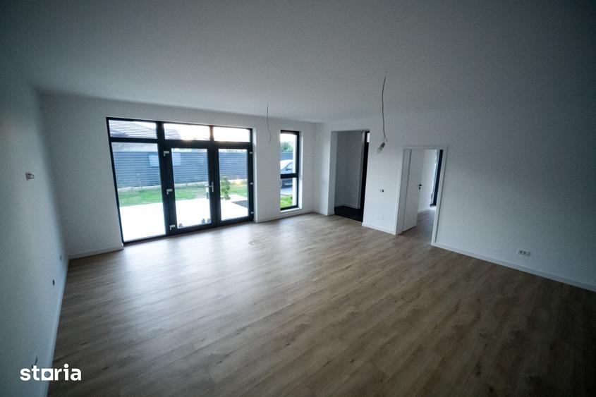 Casă cu 4 camere cu Teren 500 Mp în Bucov