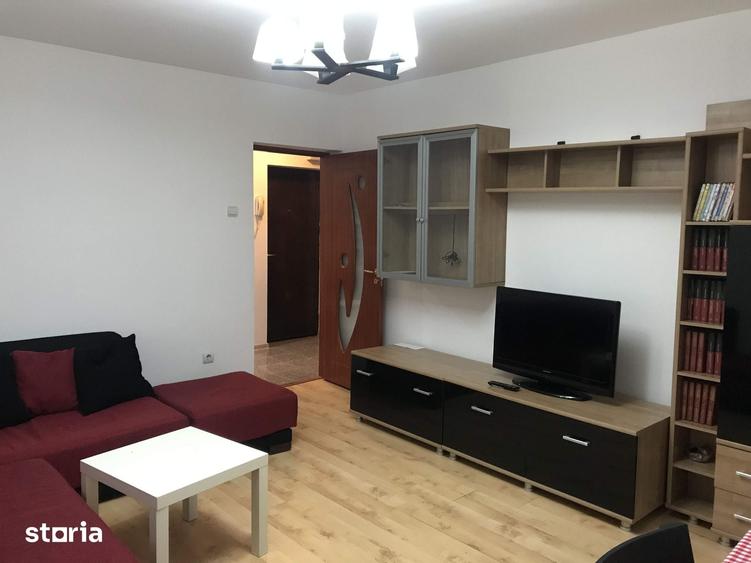 Apartament cu 3 camere semidecomandat în Central