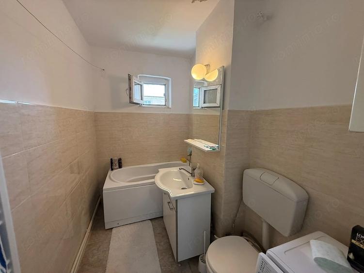 Apartament cu 2 camere semidecomandat în Gojdu