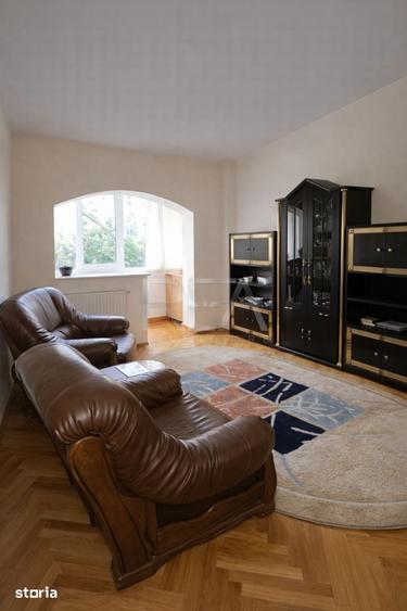 Apartament cu 3 camere semidecomandat în Pantelimon