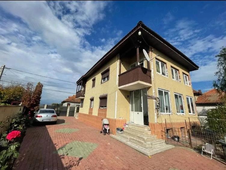Casă cu Teren 3000 Mp în Central