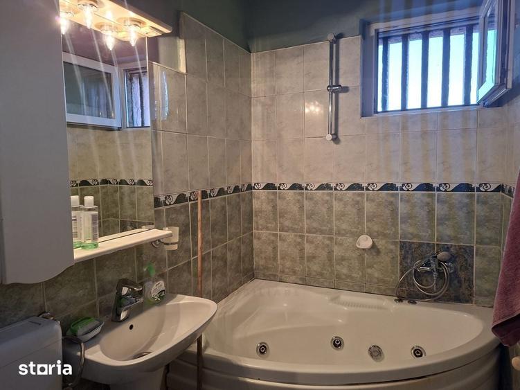 Apartament cu 3 camere în Terezian