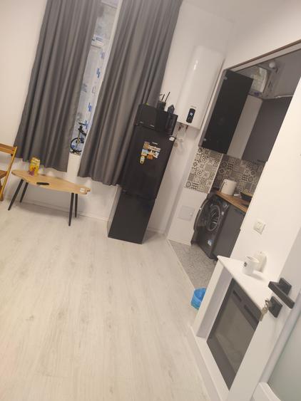 Apartament cu 2 camere decomandat în Calea Victoriei