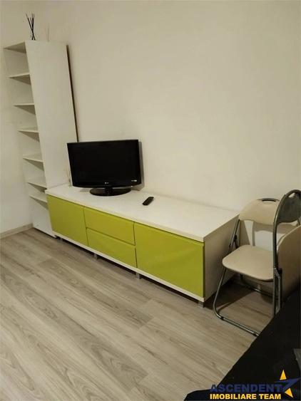 Garsonieră decomandată în Bartolomeu
