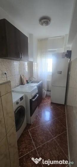 Garsonieră decomandată în Soarelui