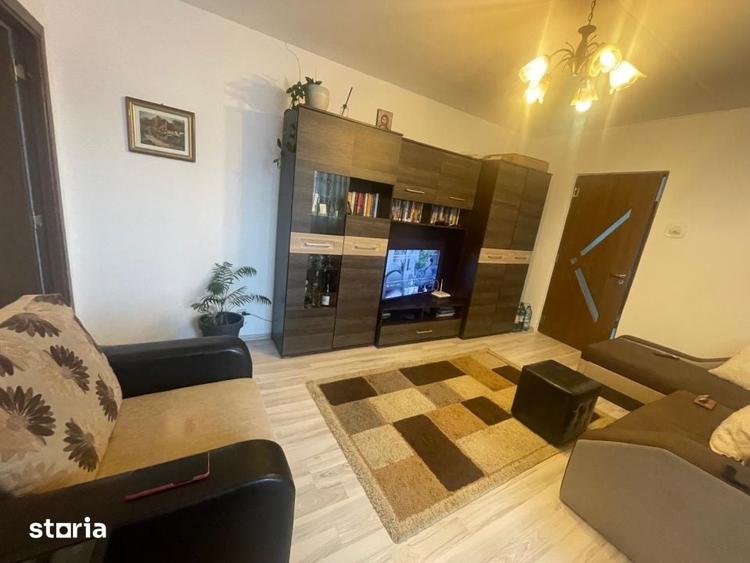Apartament cu 3 camere în 1 Mai