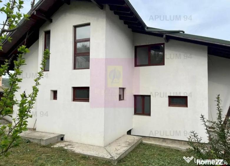 Casă cu 7 camere cu Teren 649 Mp în Comarnic
