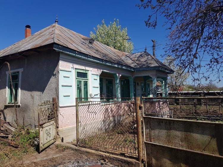 Casă individuală cu 3 camere cu Teren 1048 Mp în Valea Seacă