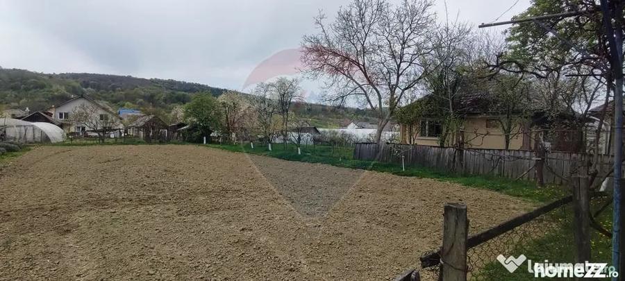 Casă cu 3 camere cu Teren 1361 Mp în Gârdani