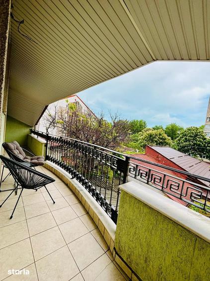 Apartament cu 4 camere în Tomis I