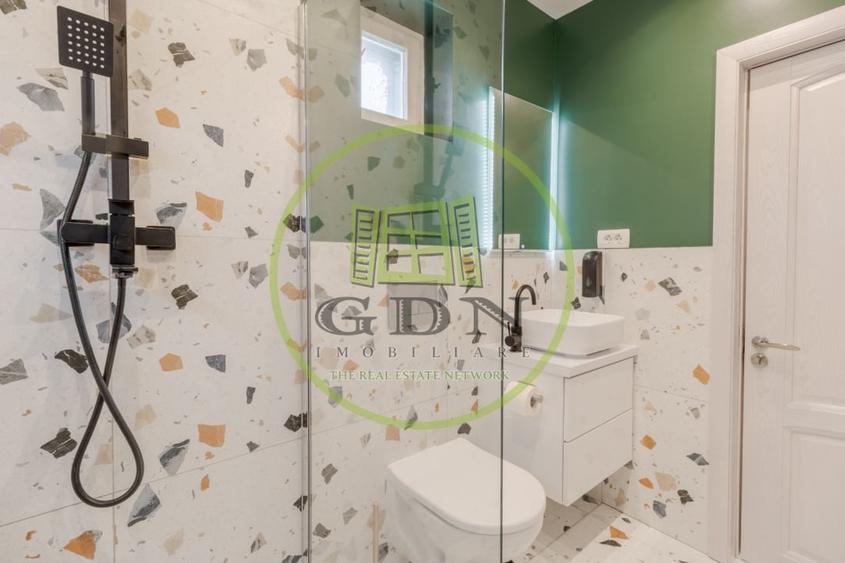 Apartament cu 3 camere decomandat, mobilat în Ultracentral