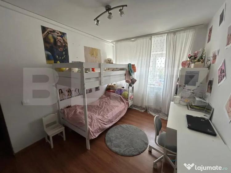 Apartament cu 3 camere decomandat în Micro 5