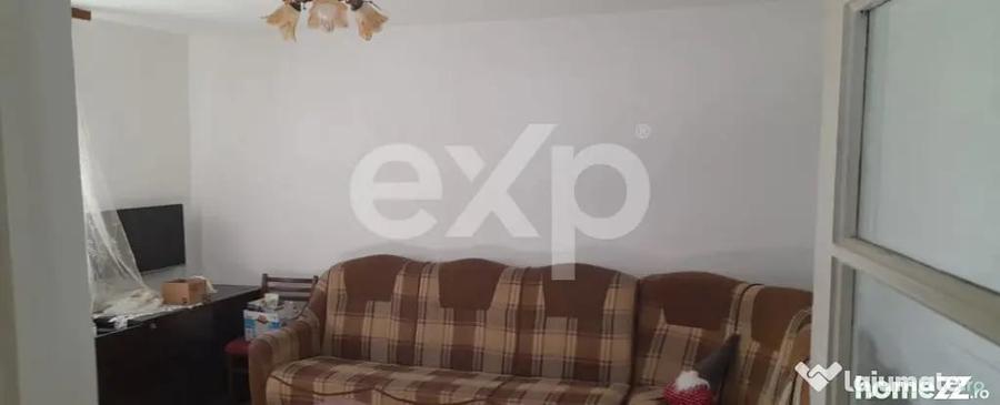 De vanzare casa , 4 camere, 2 bai, 2 bucatarii, zona Viil - 8